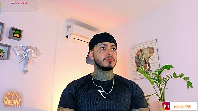 JordanSmiith  online show from 17, 7, 2026