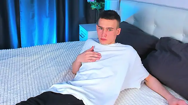 Kevin Kesi online show from 5, 2, 2025