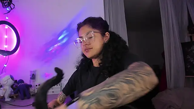 witchviolet online show from 19, 2, 2025