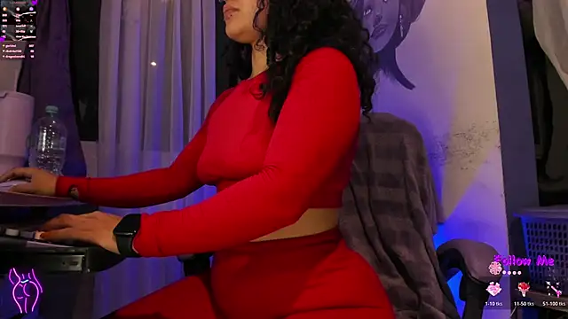 Snapshot of witchviolet chatting on 8, 11, 2025 witchviolet online show from 8, 11, 2025