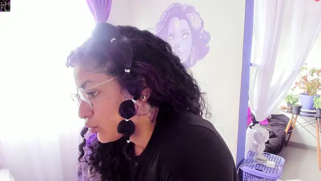 Snapshot of witchviolet chatting on 10, 11, 2025 witchviolet online show from 10, 11, 2025