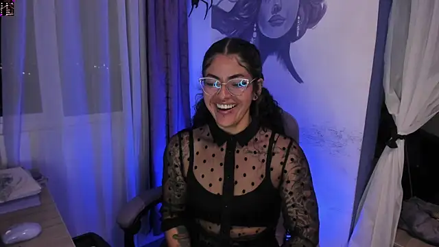 Snapshot of witchviolet chatting on 22, 11, 2025 witchviolet online show from 22, 11, 2025