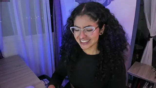 Snapshot of witchviolet chatting on 3, 12, 2025 witchviolet online show from 3, 12, 2025