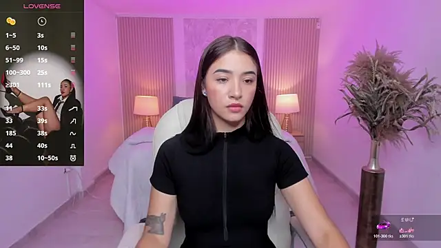 Snapshot of Antonella_Grayy chatting on 31, 3, 2026 Antonella Grayy online show from 31, 3, 2026