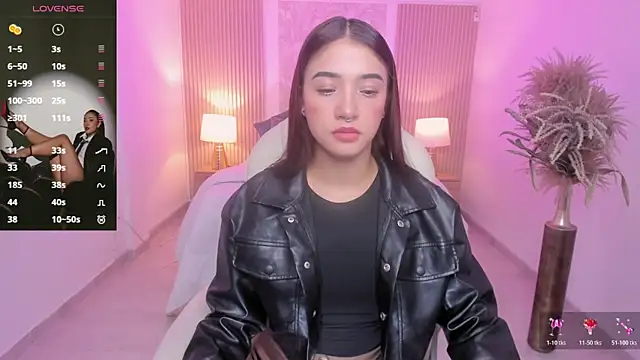 Snapshot of Antonella_Grayy chatting on 23, 4, 2026 Antonella Grayy online show from 23, 4, 2026