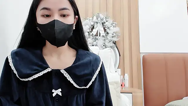 Snapshot of Lita-Julia chatting on 13, 1, 2025 Lita-Julia online show from 13, 1, 2025