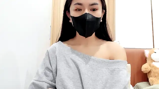 Snapshot of Lita-Julia chatting on 15, 2, 2025 Lita-Julia online show from 15, 2, 2025