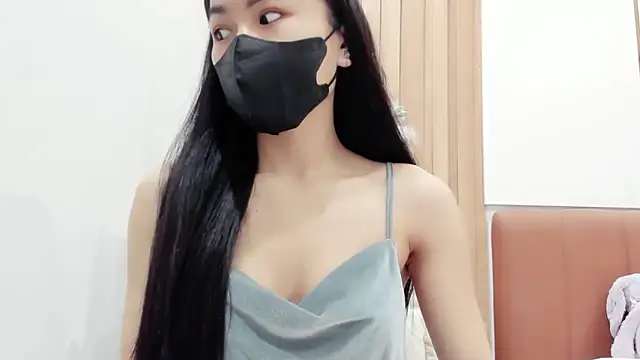 Snapshot of Lita-Julia chatting on 11, 3, 2025 Lita-Julia online show from 11, 3, 2025