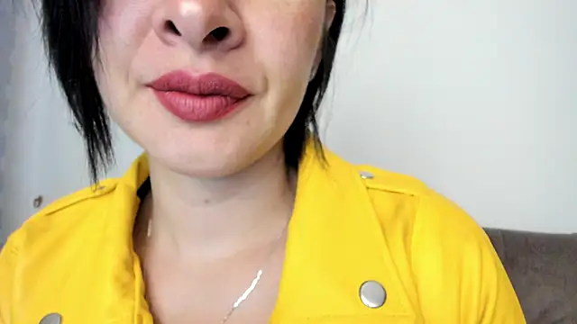 queen fetish online show from 12, 12, 2024