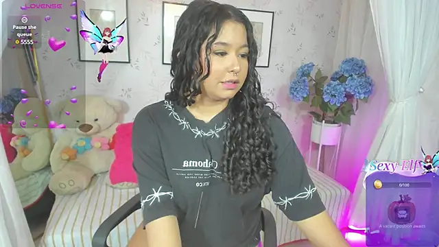 Atenea cuteee online show from 6, 12, 2024