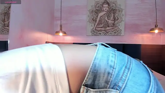 AnneDixie online show from 23, 3, 2025