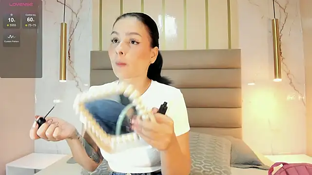 AnneDixie online show from 14, 9, 2025