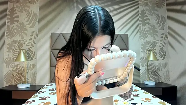 AnneDixie online show from 4, 5, 2026
