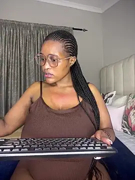 Snapshot of Bustygoddess32 chatting on 9, 9, 2025 Bustygoddess32 online show from 9, 9, 2025