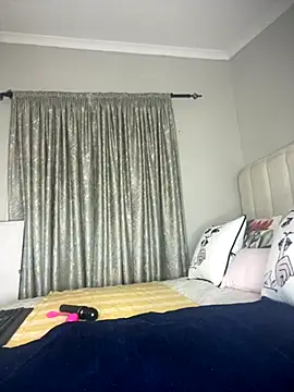 Snapshot of Bustygoddess32 chatting on 4, 10, 2025 Bustygoddess32 online show from 4, 10, 2025