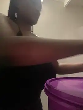 Bustygoddess32 online show from 4, 3, 2026