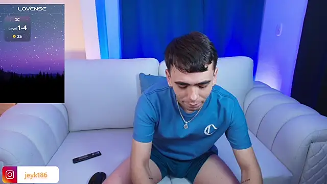 Snapshot of Jey_keler1 chatting on 26, 10, 2025 Jey keler1 online show from 26, 10, 2025