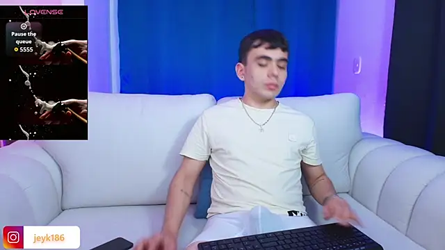 Snapshot of Jey_keler1 chatting on 23, 11, 2025 Jey keler1 online show from 23, 11, 2025