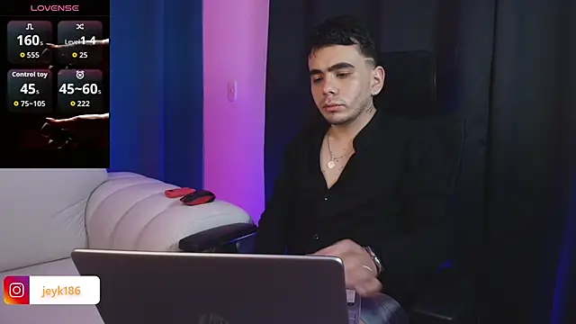 Snapshot of Jey_keler1 chatting on 29, 11, 2025 Jey keler1 online show from 29, 11, 2025