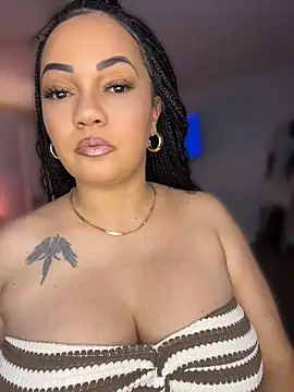 Snapshot of DestineeJayde chatting on 13, 4, 2026 DestineeJayde online show from 13, 4, 2026