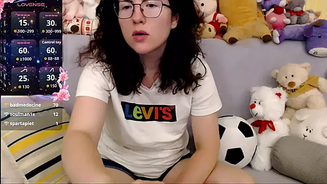 Snapshot of vaders_daughter chatting on 4, 7, 2026 vaders daughter online show from 4, 7, 2026