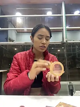 Kim ev online show from 7, 10, 2025