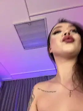 RollingGirls online show from 18, 2, 2025