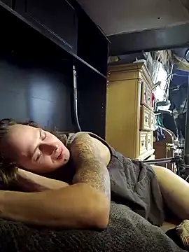 cdressupdiva online show from 12, 12, 2024