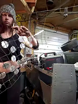 cdressupdiva online show from 1, 3, 2025