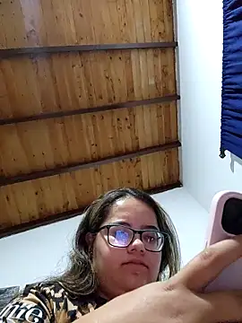 Snapshot of RachellGraham chatting on 21, 10, 2025 RachellGraham online show from 21, 10, 2025