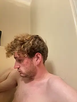 Snapshot of CreamyAustin chatting on 13, 11, 2025 CreamyAustin online show from 13, 11, 2025