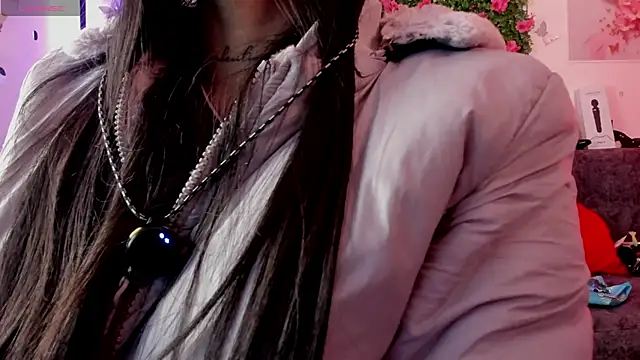 Alaia Asuka online show from 13, 9, 2025