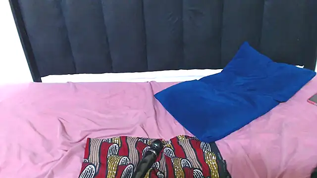 EBONY WILD ASS online show from 27, 9, 2025