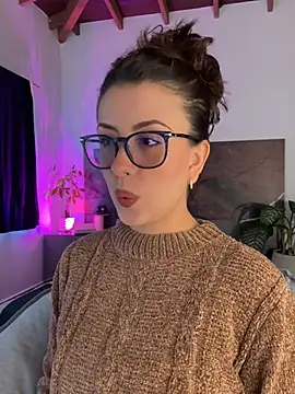 EmaSaenz online show from 17, 2, 2025