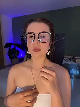EmaSaenz online show from 6, 5, 2026
