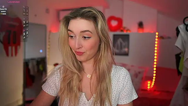 Snapshot of Alexis___Texas chatting on 8, 3, 2025 Alexis Texas online show from 8, 3, 2025