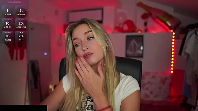 Snapshot of Alexis___Texas chatting on 10, 9, 2025 Alexis Texas online show from 10, 9, 2025