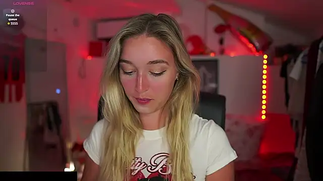 Snapshot of Alexis___Texas chatting on 21, 9, 2025 Alexis Texas online show from 21, 9, 2025