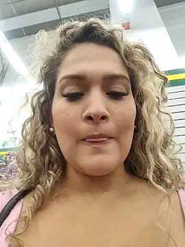 Sara smiiith211 online show from 2, 3, 2025