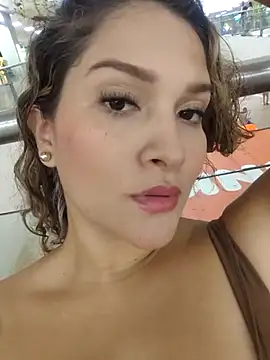 Sara smiiith211 online show from 4, 3, 2025