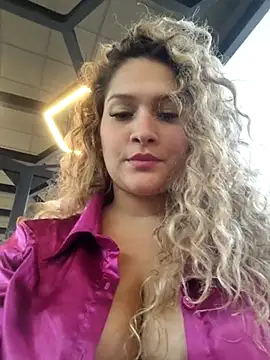 Sara smiiith211 online show from 9, 3, 2025