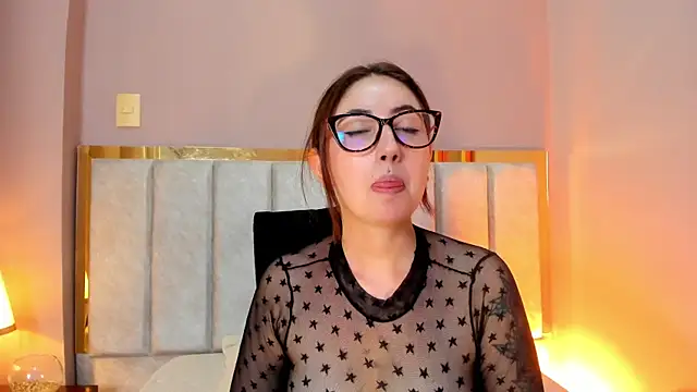 Emilywatsonn online show from 29, 11, 2025