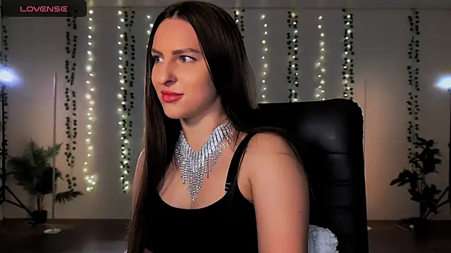 Alicia x art online show from 25, 9, 2025