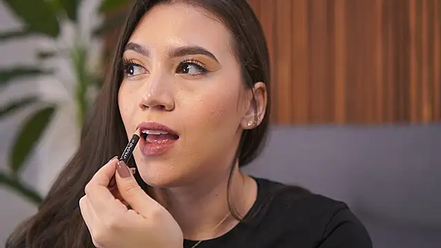 Amelia Rouse online show from 28, 2, 2025