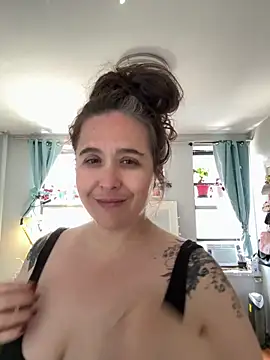 sylviahhh online show from 22, 5, 2026