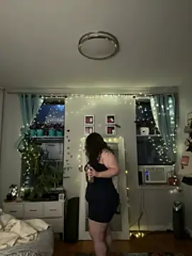 sylviahhh online show from 10, 7, 2026