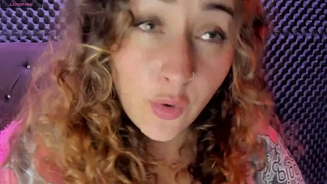 Snapshot of saara_queen_ chatting on 11, 2, 2025 saara queen  online show from 11, 2, 2025