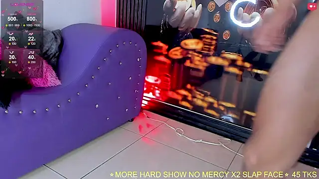 Threesome-no-mercy online show from 3, 8, 2026
