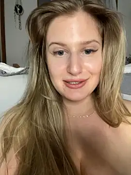 Snapshot of Busty-Ellie chatting on 30, 1, 2025 Busty-Ellie online show from 30, 1, 2025