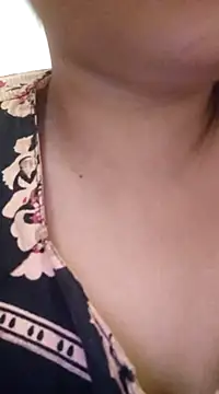 Snapshot of Aaradhya chatting on 4, 3, 2025 Aaradhya online show from 4, 3, 2025